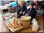 1735 20041221 0959-40 Taunggyi Market 1 with women-iC.jpg