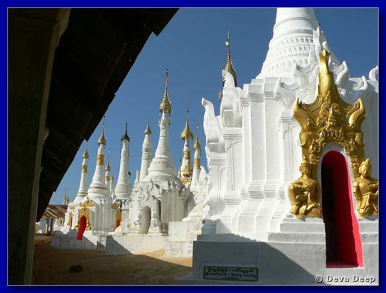 2172 Inle lake Taung Tho Kyaung pagodas.JPG
