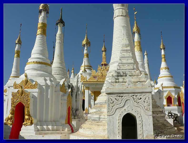 2174 Inle lake Taung Tho Kyaung pagodas.JPG