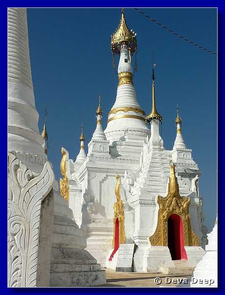 2176 Inle lake Taung Tho Kyaung pagodas.jpg