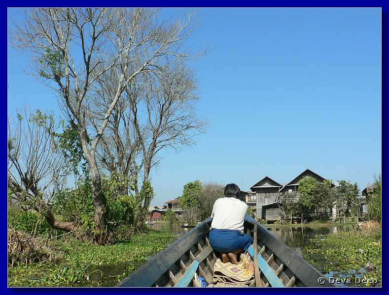 2244 Inle lake Canals-houses-boats.JPG