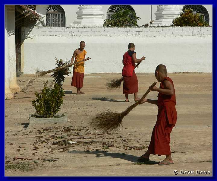 2668 Maing Thauk-landscape-ahram-monks.JPG