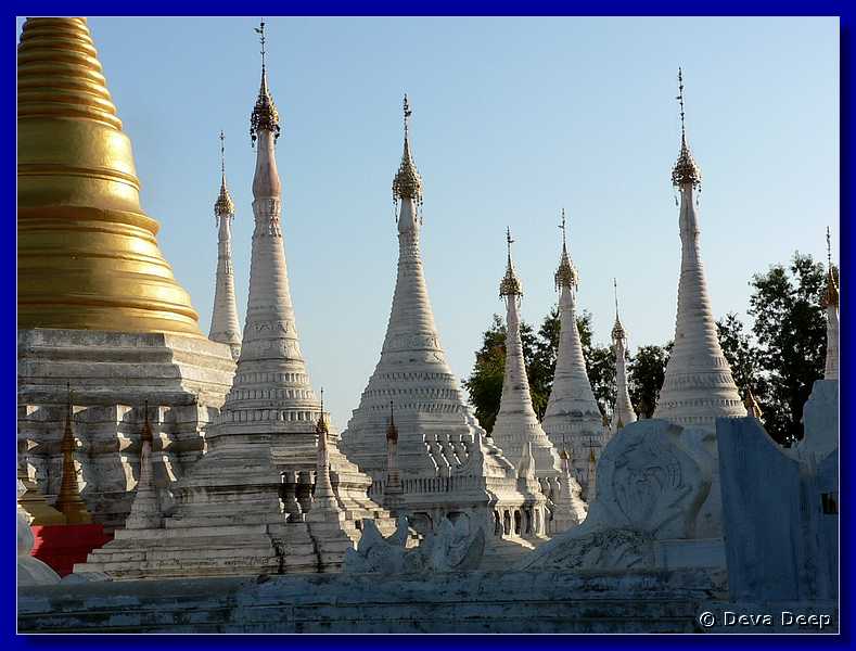 2822 Nyaungshwe Pagodas.jpg