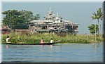 2083 Inle lake Boats-houses-pagodas.JPG