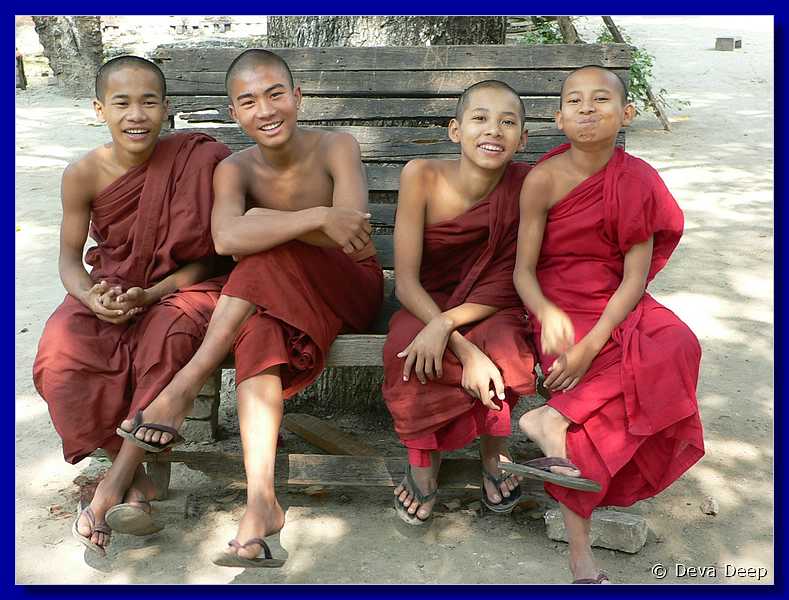 3003 Mandalay Shenandaw Kyaung Monks