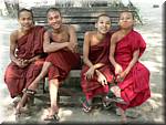 3003 Mandalay Shenandaw Kyaung Monks.JPG