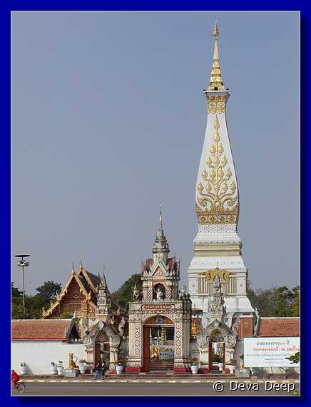 That Phanom Wat Phra TP 20031221 095336