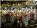 Kanchanaburi 20030211 1544 Chinese graveyard.JPG