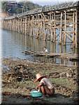 Sangkhlaburi 20030213 1701 Mon-wooden bridge.JPG