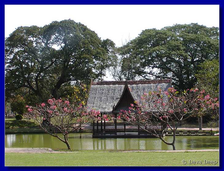 Ayuthaya Beung Pra Ram park 20030107 122238