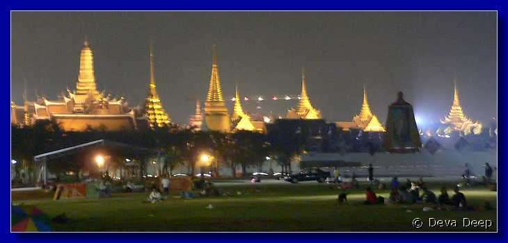 1688 20041218 1834-48 Bangkok Grand Palace at Night-cr