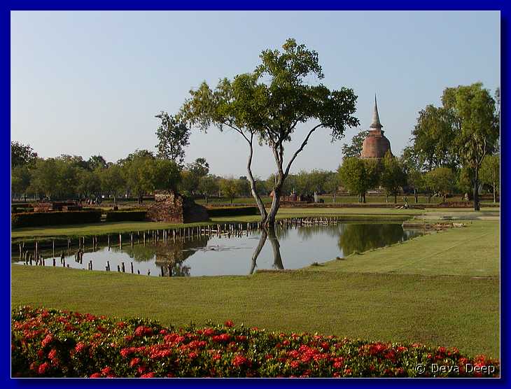 Sukhothai Central Ched 20011130 1608