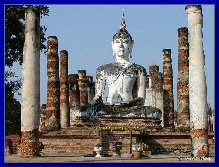Sukhothai Mahathat 20011130 091654