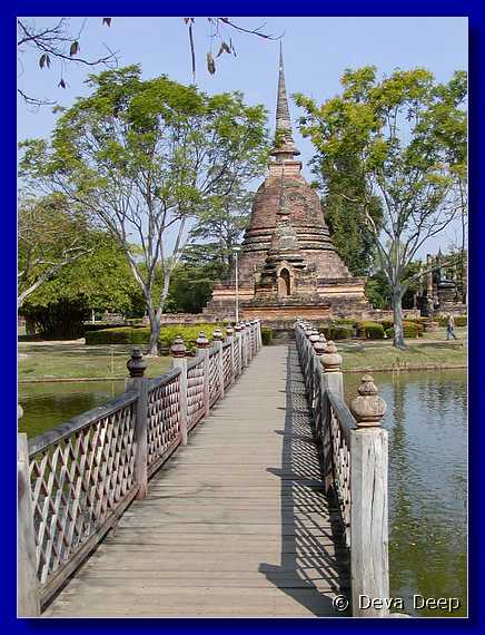 Sukhothai Sa Si 20011130 1024