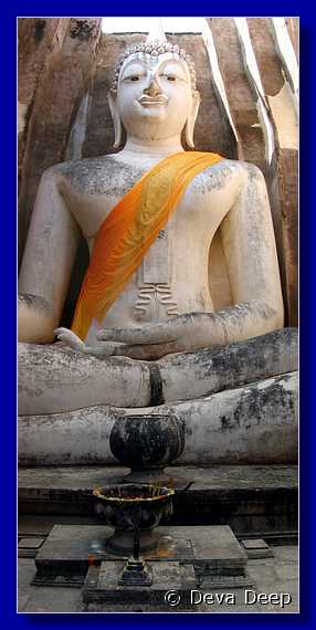 Sukhothai Si Chum pan 20011130 1136