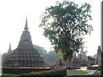 Sukhothai Mahathat 20011130 1611.JPG