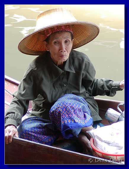 Damnoen Saduak floating market 20031203 104208