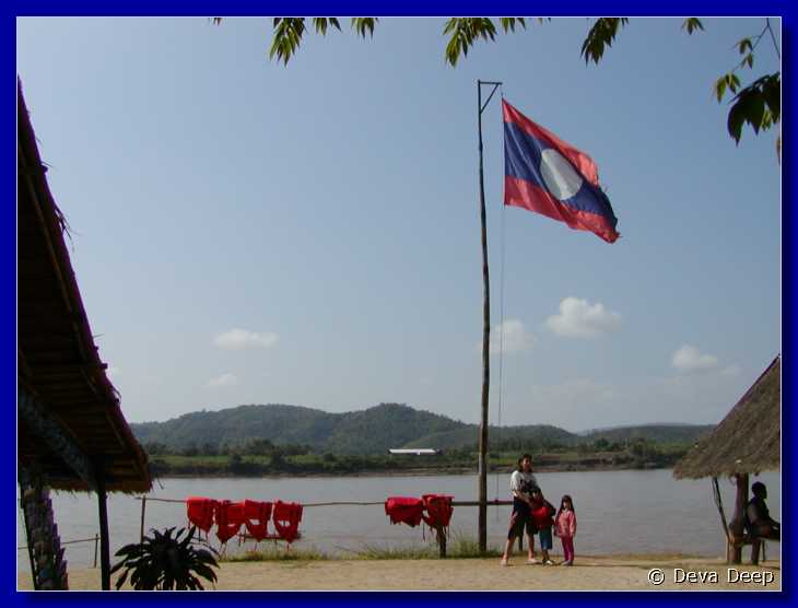 na Golden triangle Laos 20011206 1229
