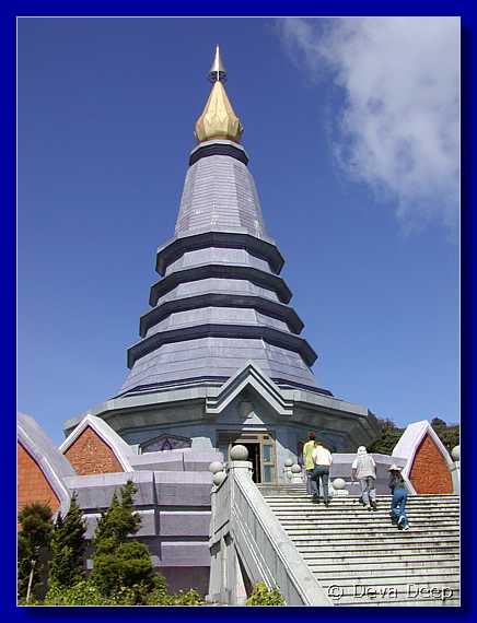 Doi Inthanon King pagode 20011204 1104