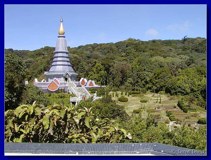 Doi Inthanon King pagode 20011204 1122