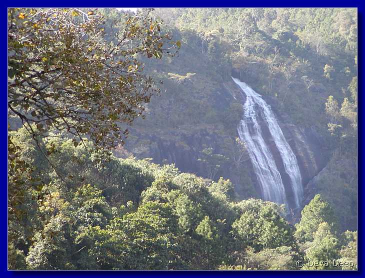 Doi Inthanon Waterfall 20011204 1424