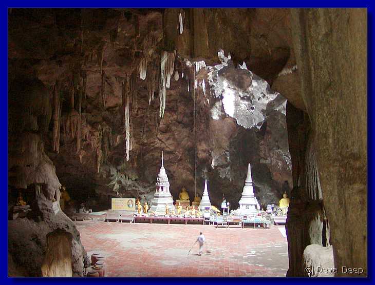 Phetchaburi Khao Luang Cave 20030121 092214pt
