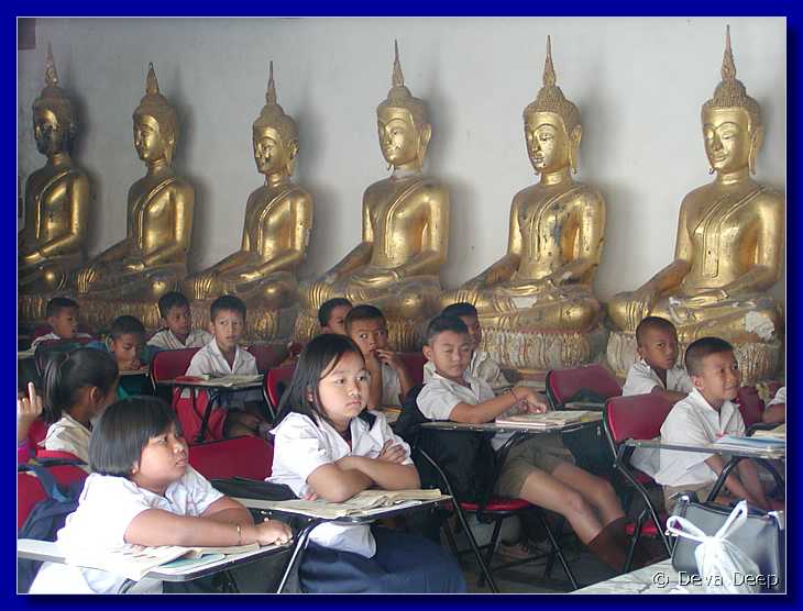 Phetchaburi Wat Mahathat 20030120 090814p