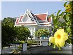 Phetchaburi park wat 20030123 0912cr.jpg