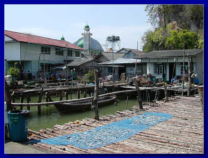 Phang Nga bay 20030205 1222 Moslem village