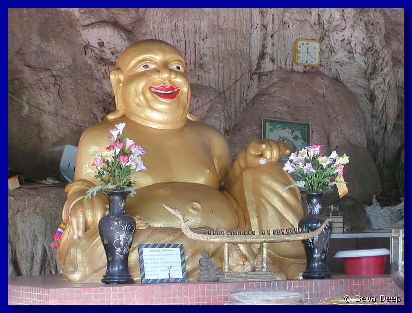 Krabi Wat Tham Seua 20030206 084448s