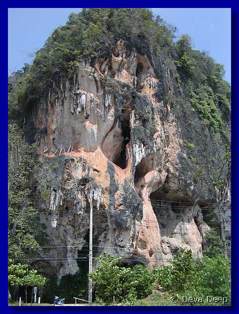 Krabi rocks Venus cave 20030206 1149