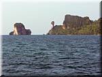 1545 20041214 1010-16 Krabi Boat trip Chicken island-cr.jpg