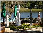 Dalat Xuan Huong lake Statues-017.JPG