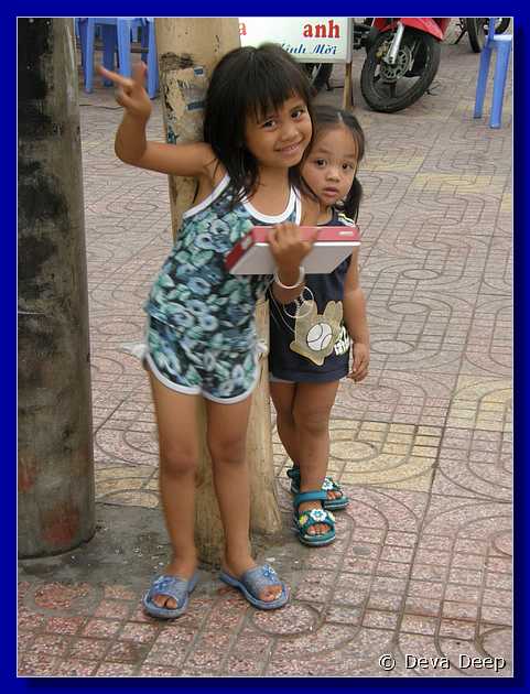 Saigon Kids-002