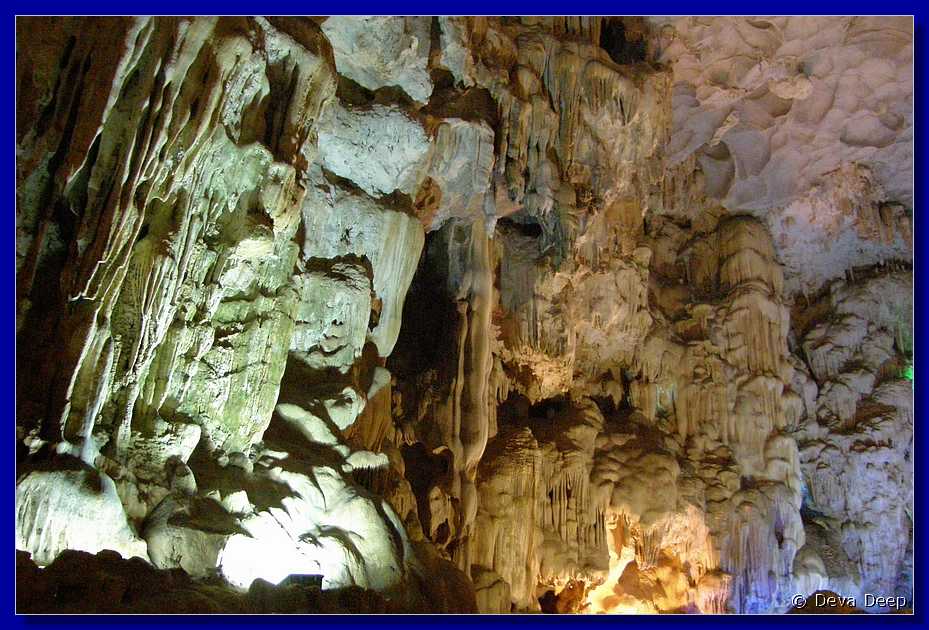 Halong Bay Cave I-008