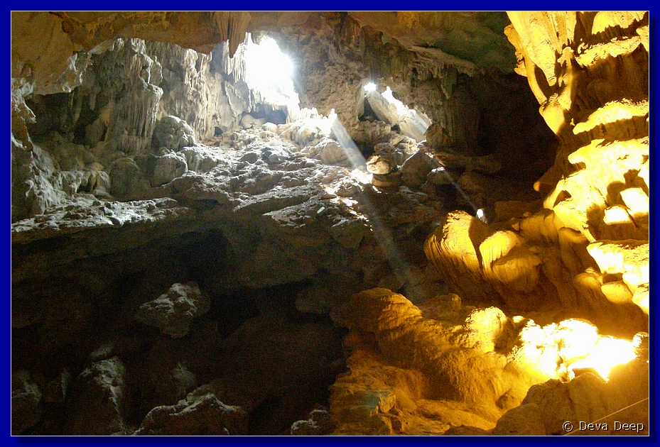 Halong Bay Cave I-015
