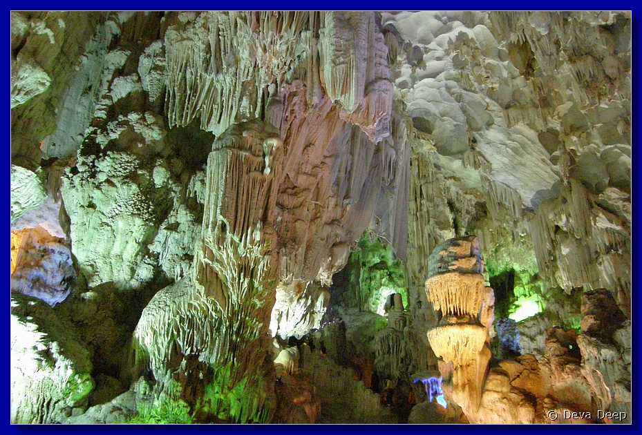 Halong Bay Cave I-017