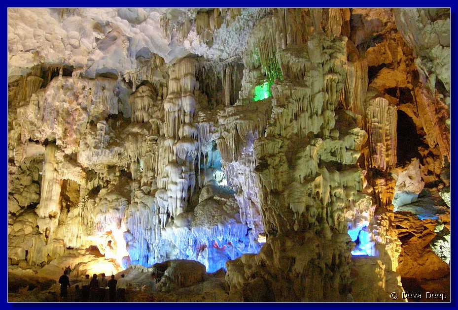 Halong Bay Cave I-018