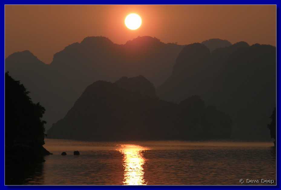 Halong Bay Sunset-044
