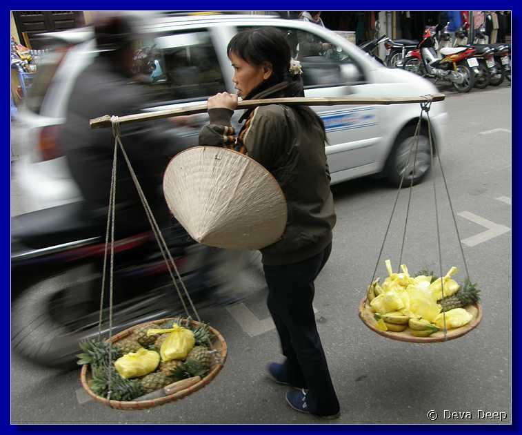 Hanoi Old quarter streets-women-014