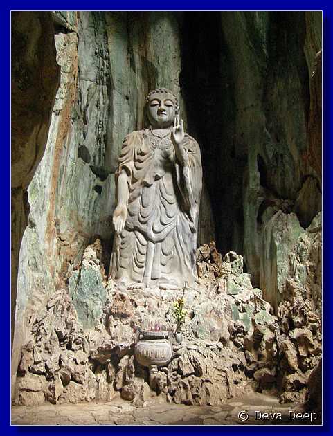 Danang Marble mountains Buddha-024