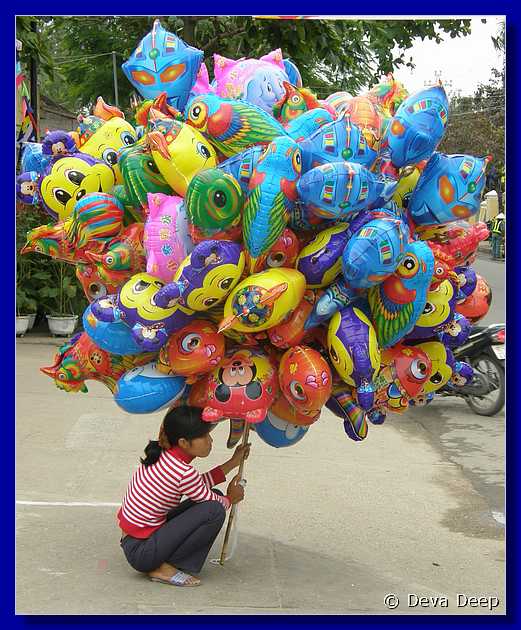 Hoi An Balloon woman-082
