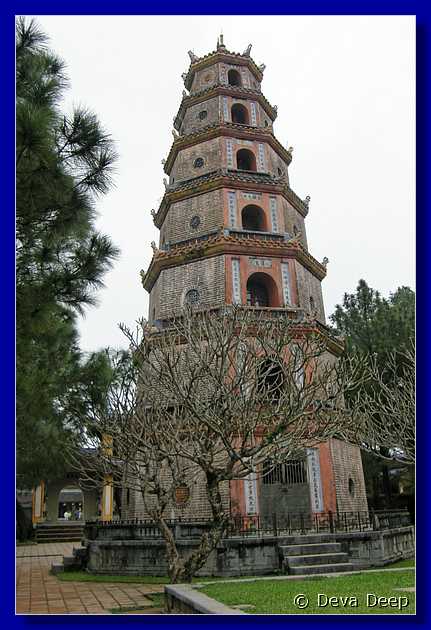 Hue Thien Mu Pagoda-058