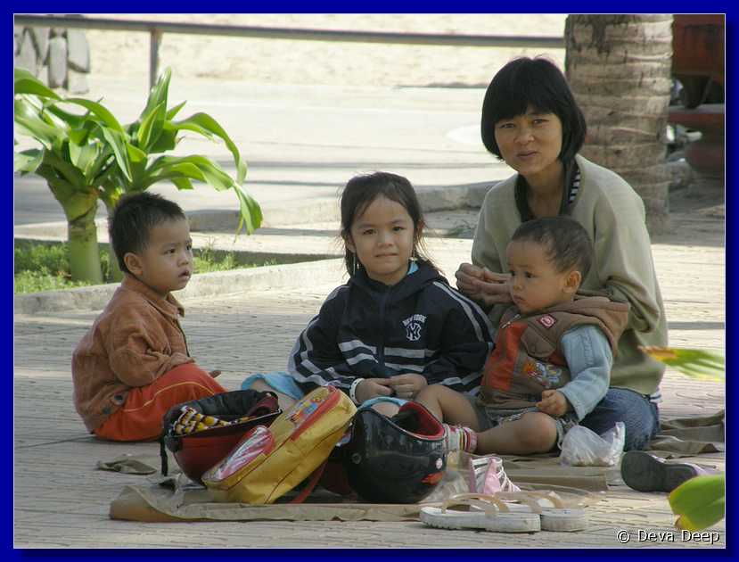 Nha Trang Mother-kids-ga-099