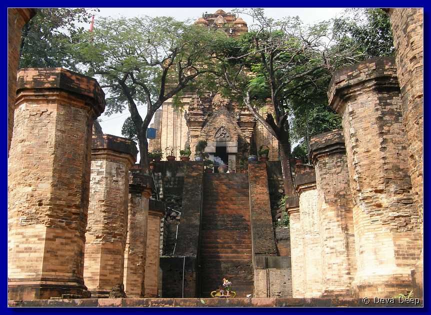 Nha Trang Po Nagar Cham towers-rot-036