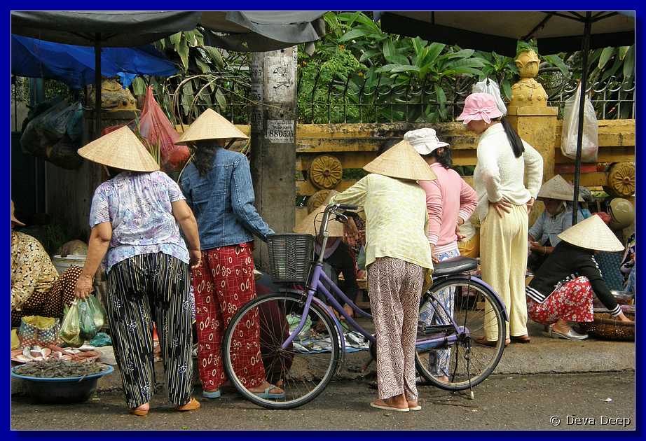 Nha Trang Street-women-033