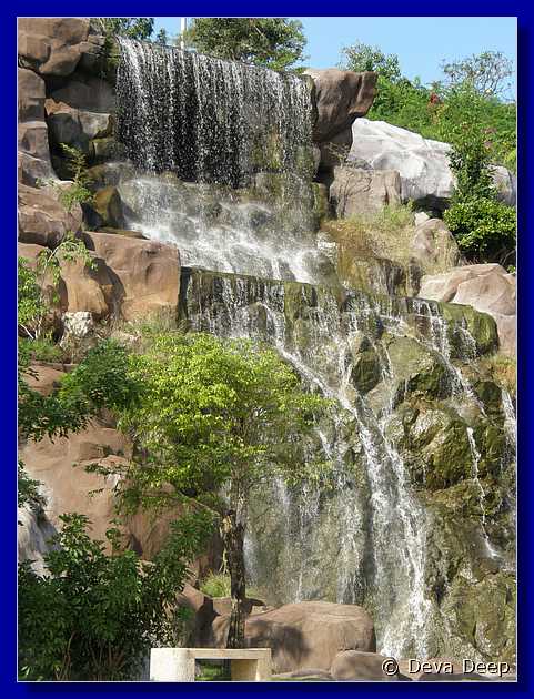 Nha Trang Vinpearl Waterfall-093
