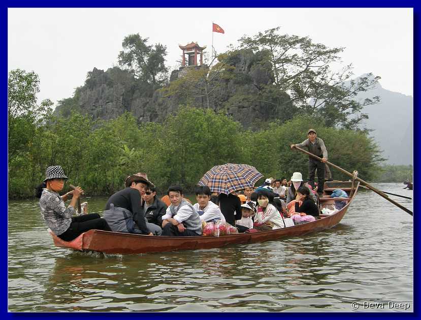 Perfume pagoda Boats on river-108