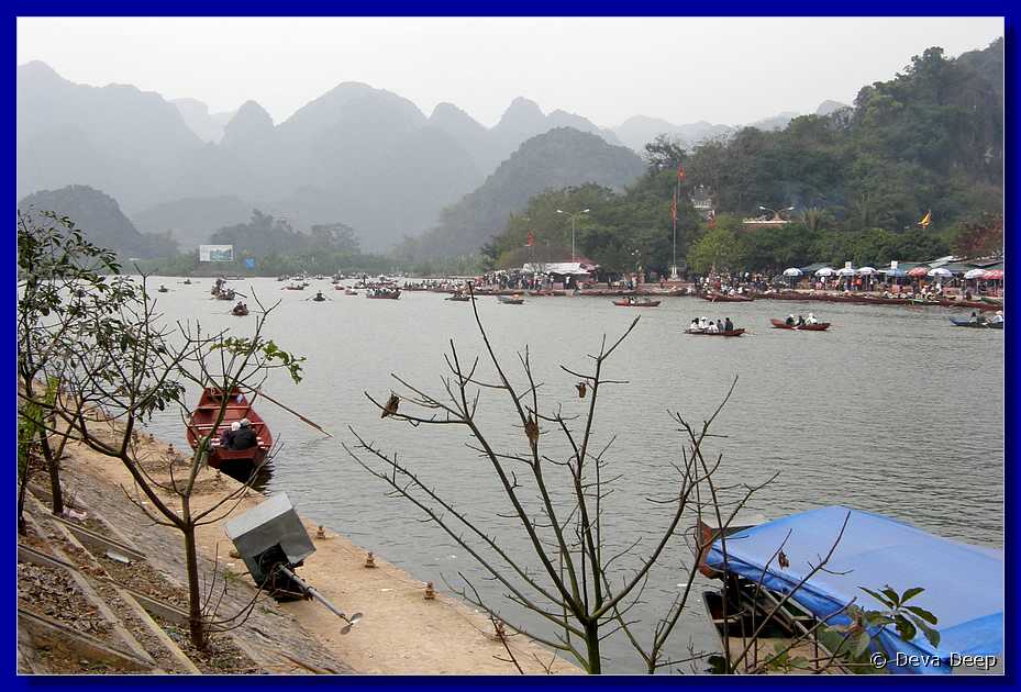 Perfume pagoda Boats on river-ifa-104