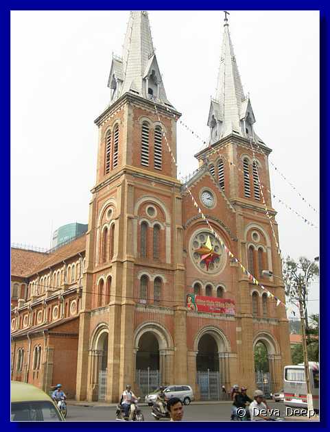 Saigon Notre Dame cathedral-047